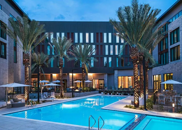 Element By Marriott North Norterra Hotel 3*